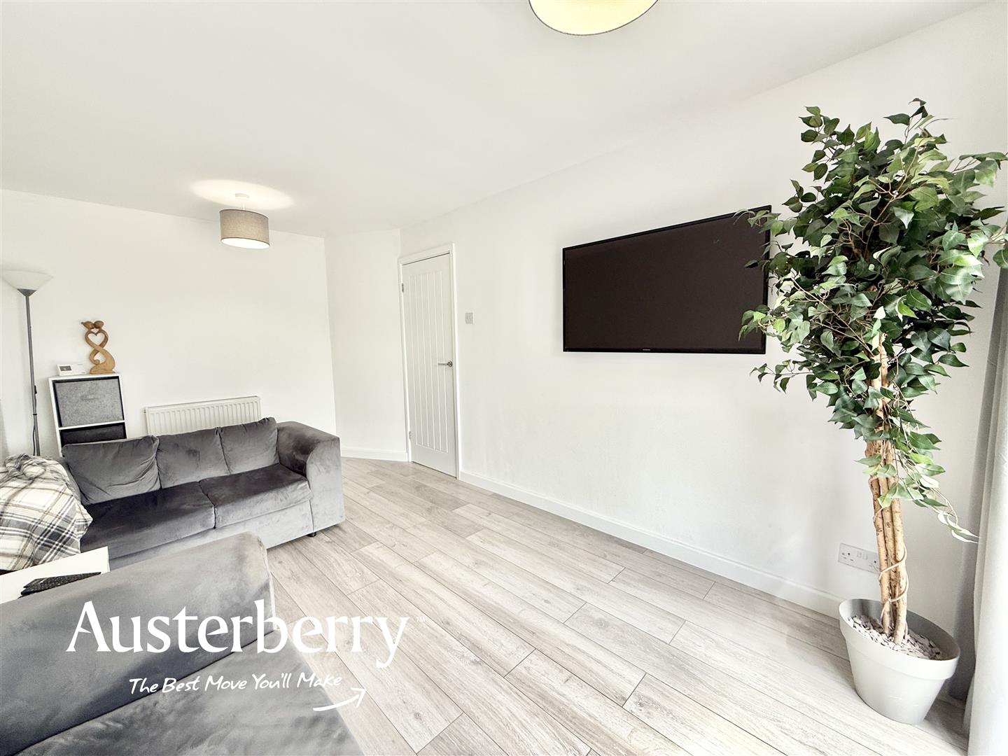 2 bed property in Ashwood, Stoke-On-Trent